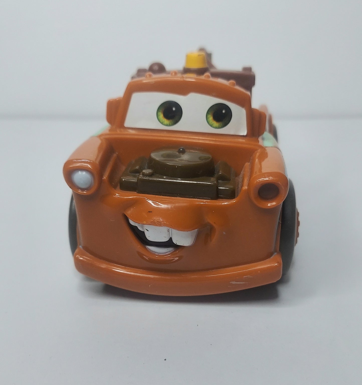 Fisher Price Shake N Go Disney Cars Mater Brown Talking Tow Truck 2005 Mattel