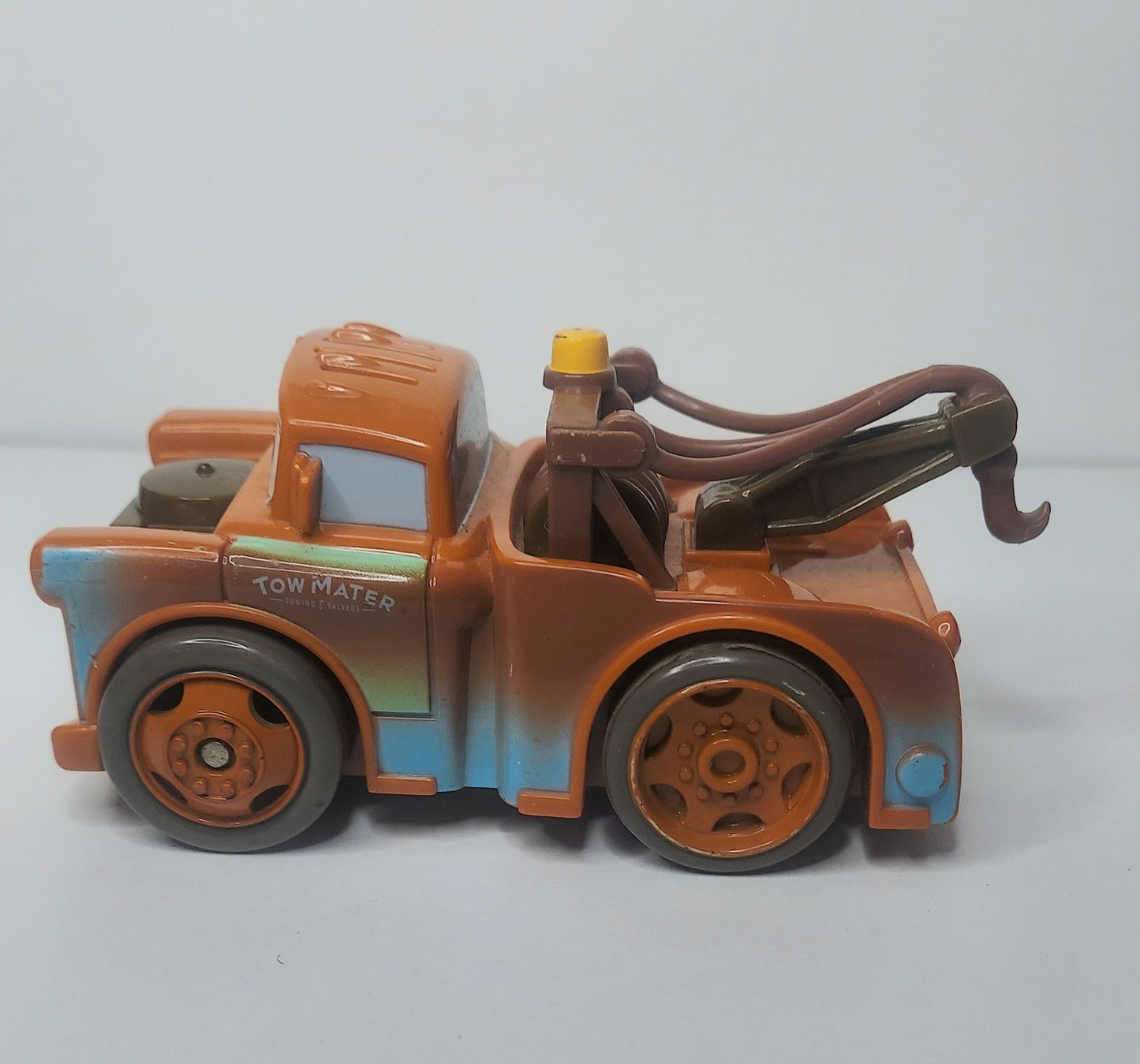 Fisher Price Shake N Go Disney Cars Mater Brown Talking Tow Truck 2005 Mattel