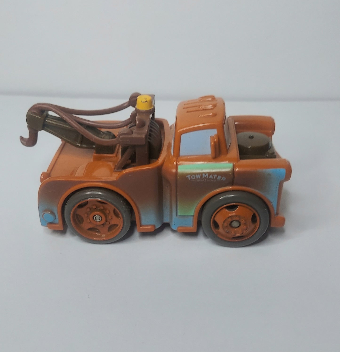 Fisher Price Shake N Go Disney Cars Mater Brown Talking Tow Truck 2005 Mattel