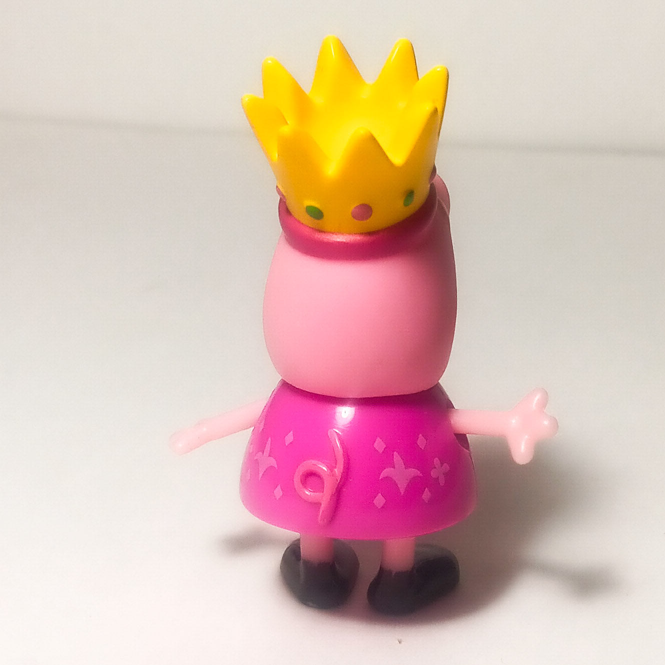 Peppa Pig Royal Family Yellow Princess Crown Pink Dress Figure