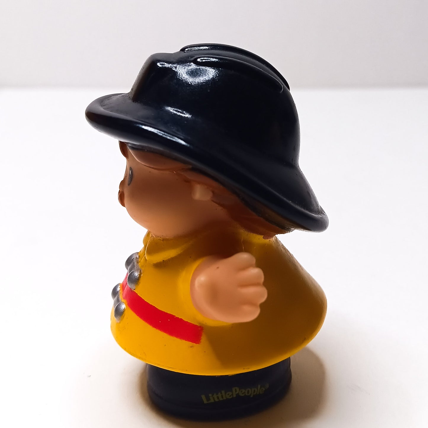 Fisher Price Little People Fireman Fire Man & Pet Cat