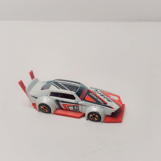 Hot Wheels  Mad Manga Red White Black