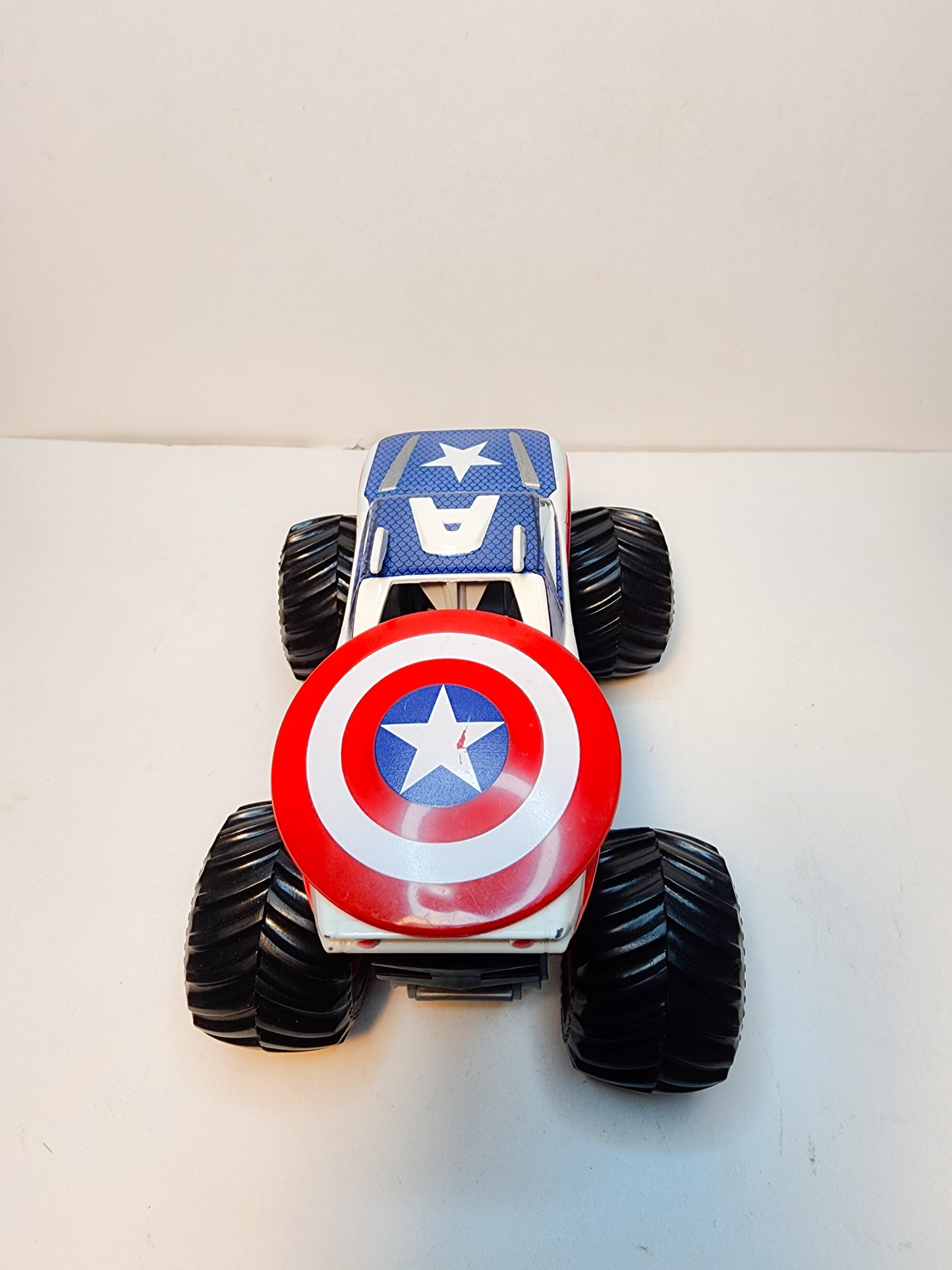 Hot Wheels MONSTER JAM 1/64 Marvel Captain America Diecast 4X4 Monster Truck VGC