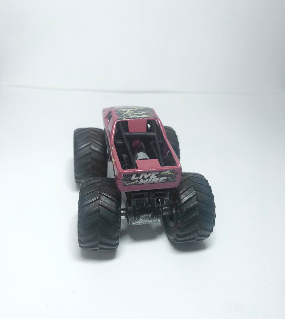 Hot Wheels LIVE WIRE MONSTER TRUCK #39 2001 Red