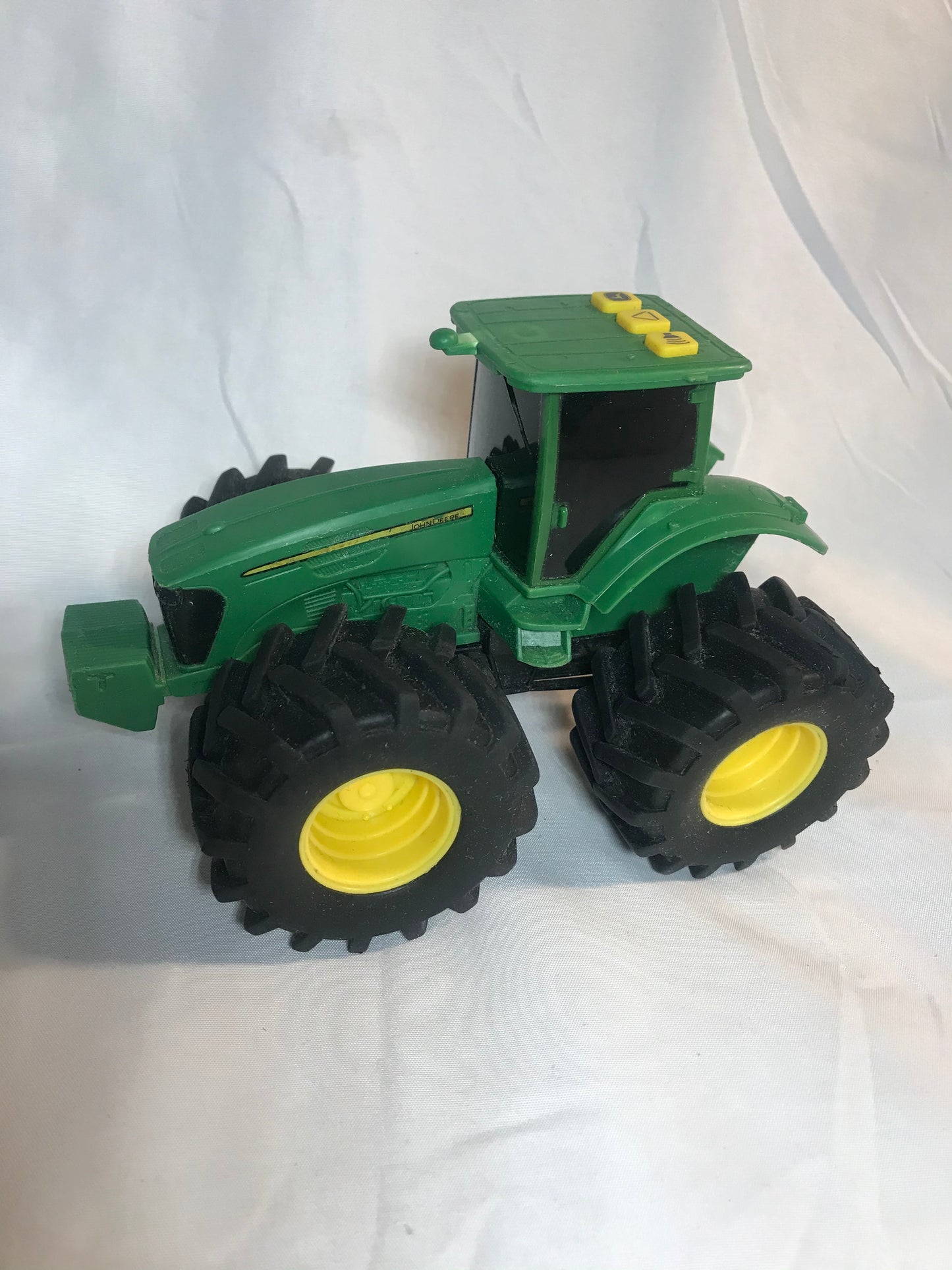 John deer tractor with sounds