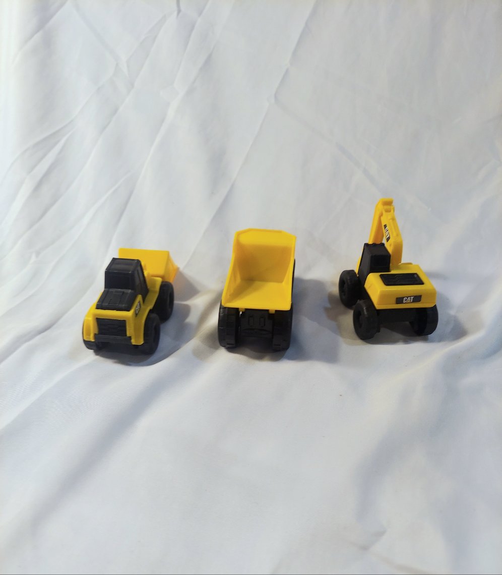 Funrise mini CAT yellow construction vehicle lot