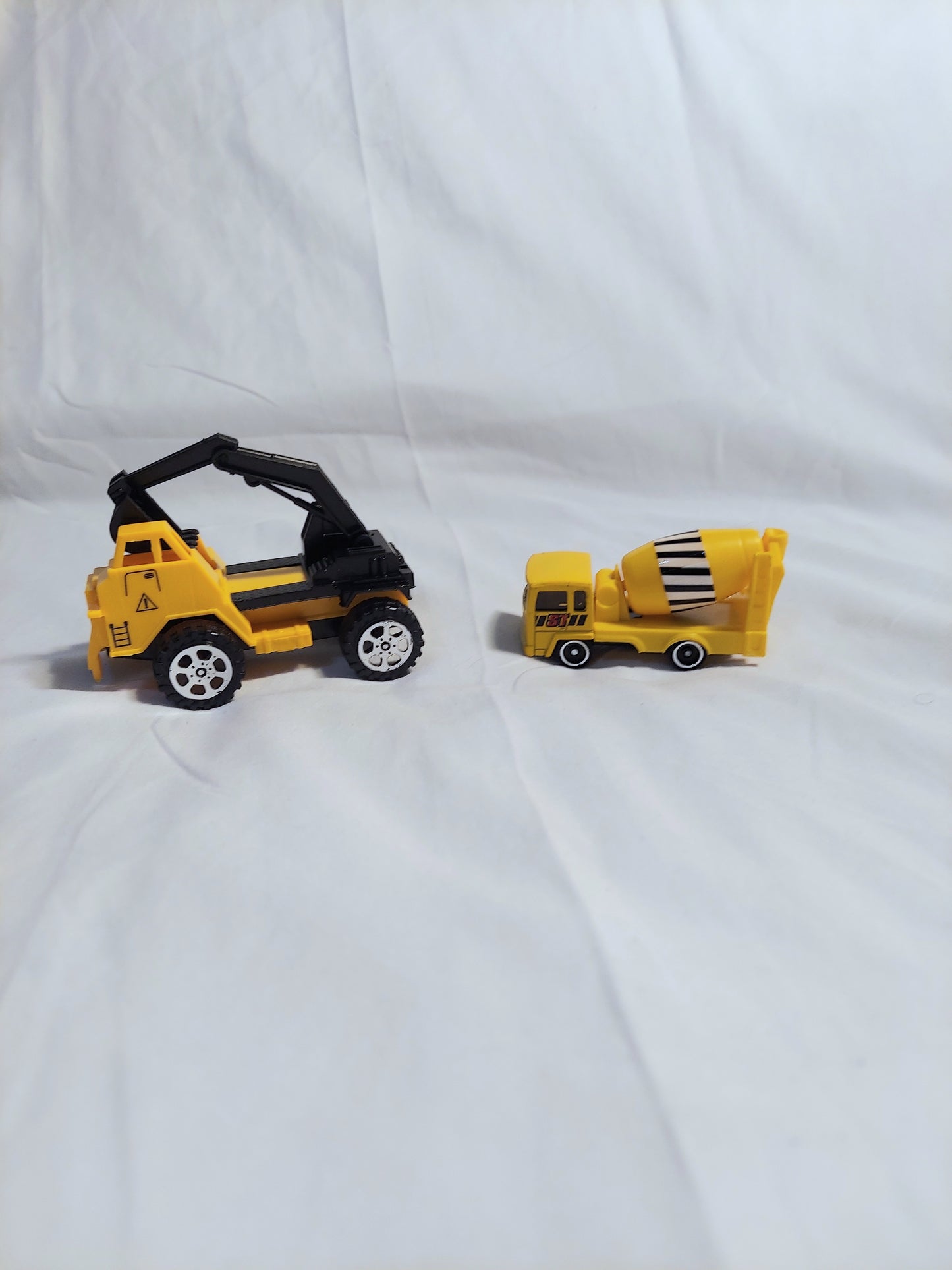 construction vehicle lot of 2