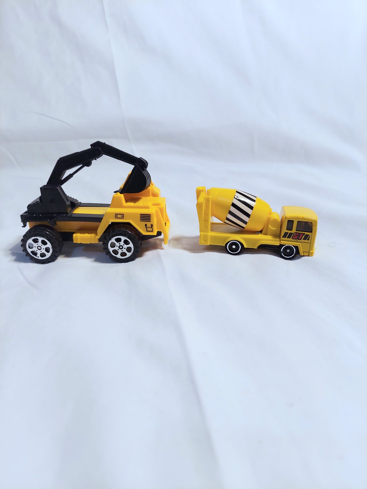 construction vehicle lot of 2