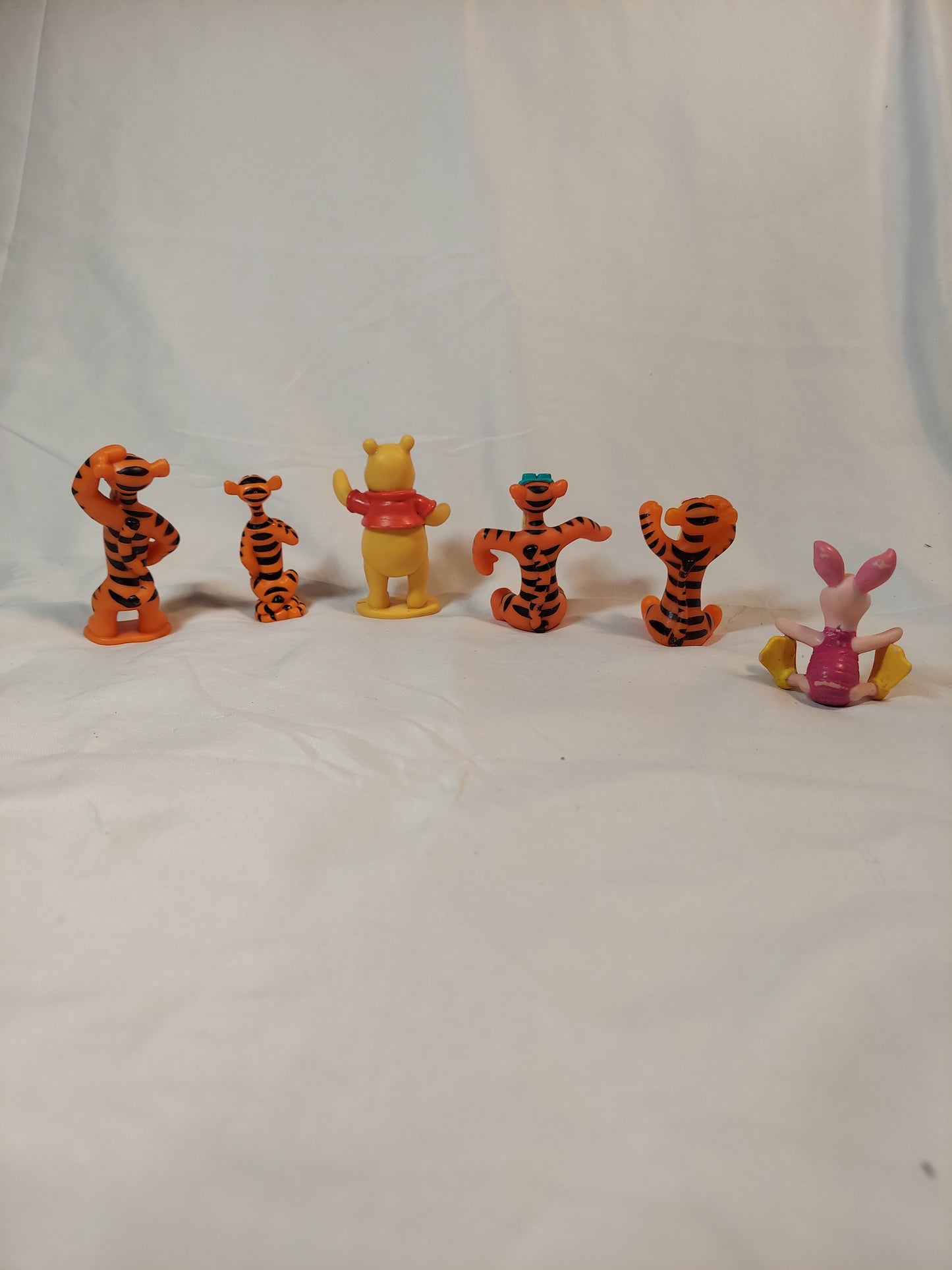 Disney plastic figurine lot tiger, piglet, winnie