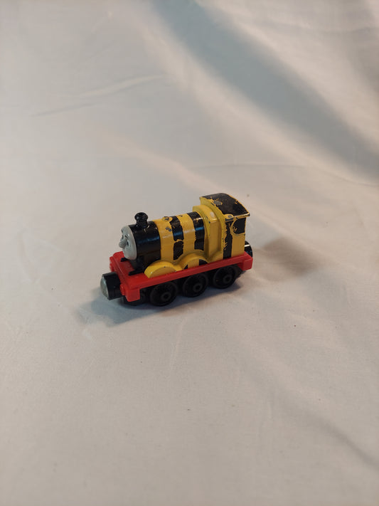 Thomas And Friends Busy As A Bee James Die Cast Magnetic 2013 Mattel G50A
