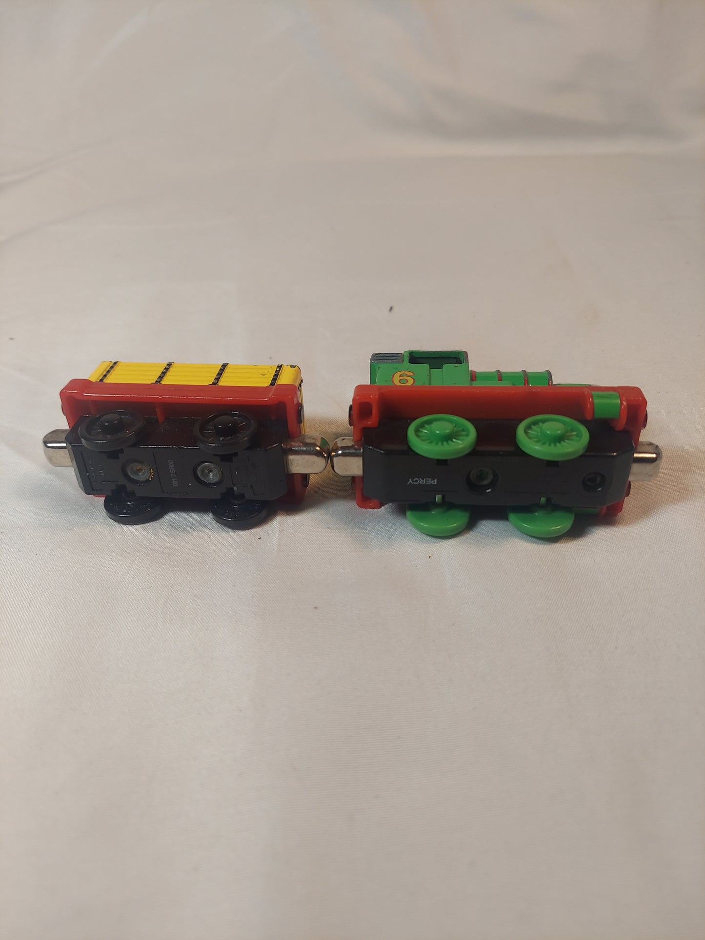 diecast 2002 gullane thomas and friends Percy with yellow car