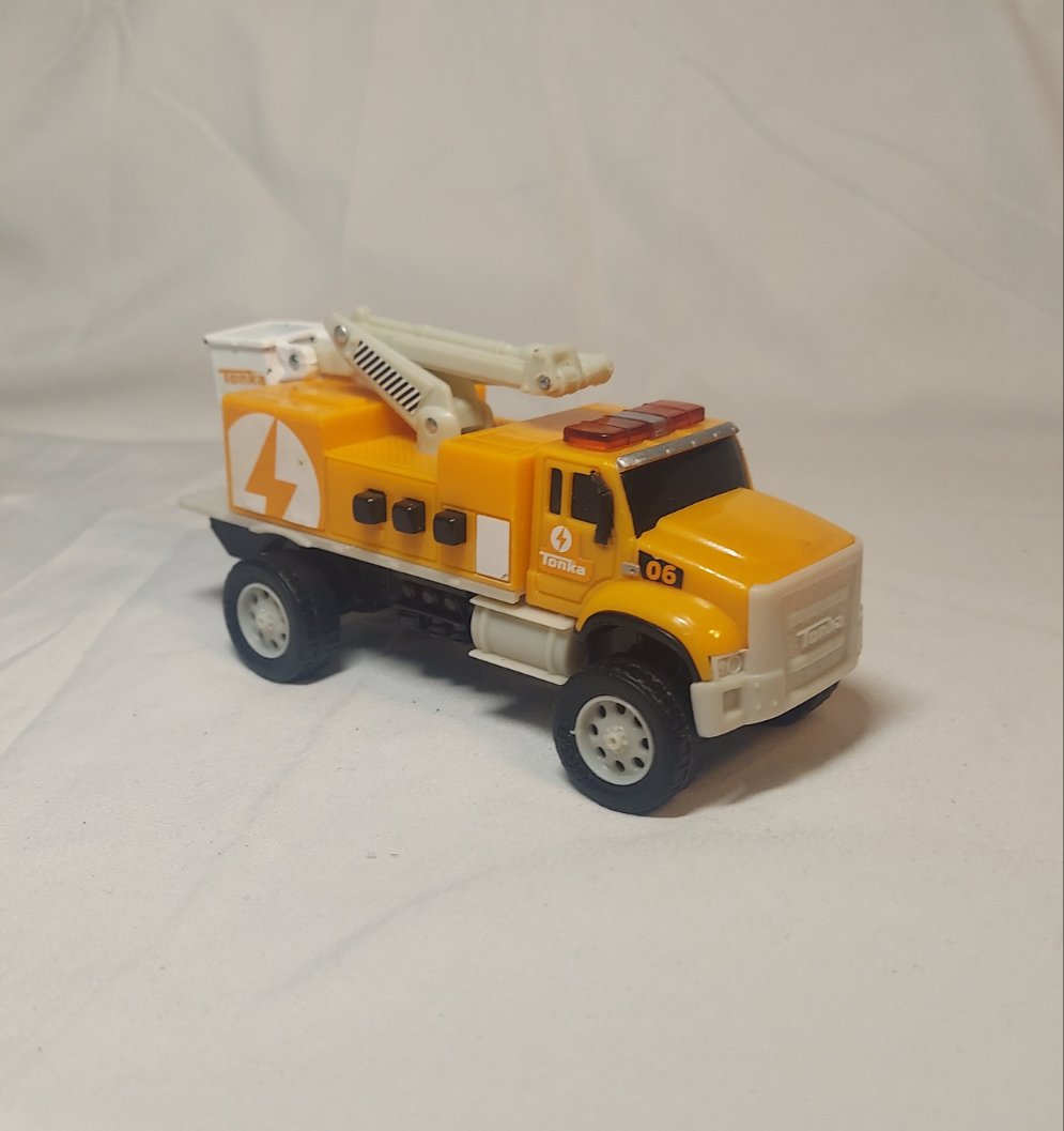 2016 tonka electrical / bucket truck w/ lights and sounds