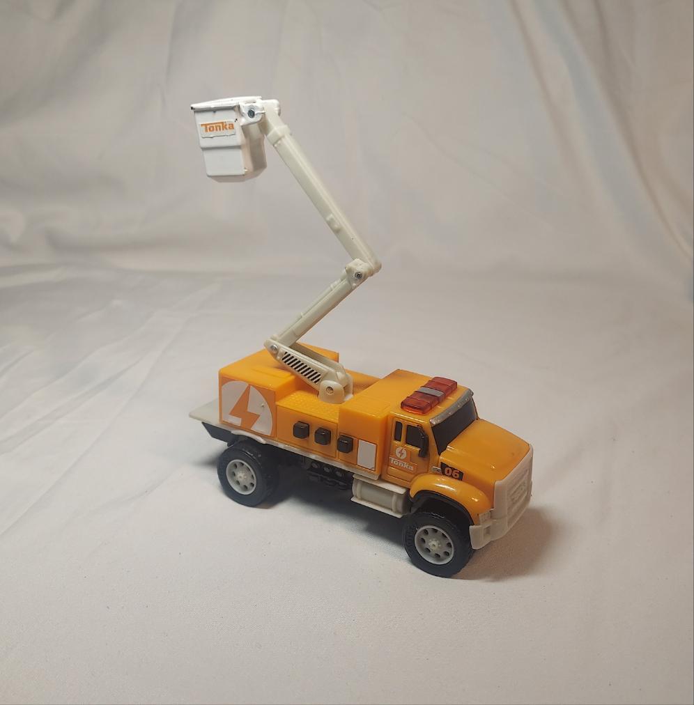2016 tonka electrical / bucket truck w/ lights and sounds