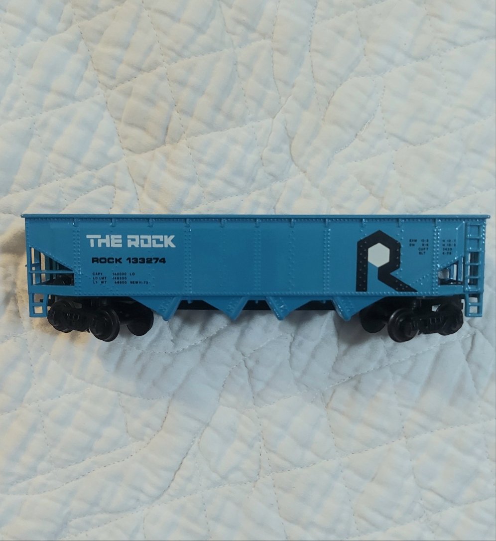 Bachmann HO Scale 42' Open Quad Offset Hopper Rock Island