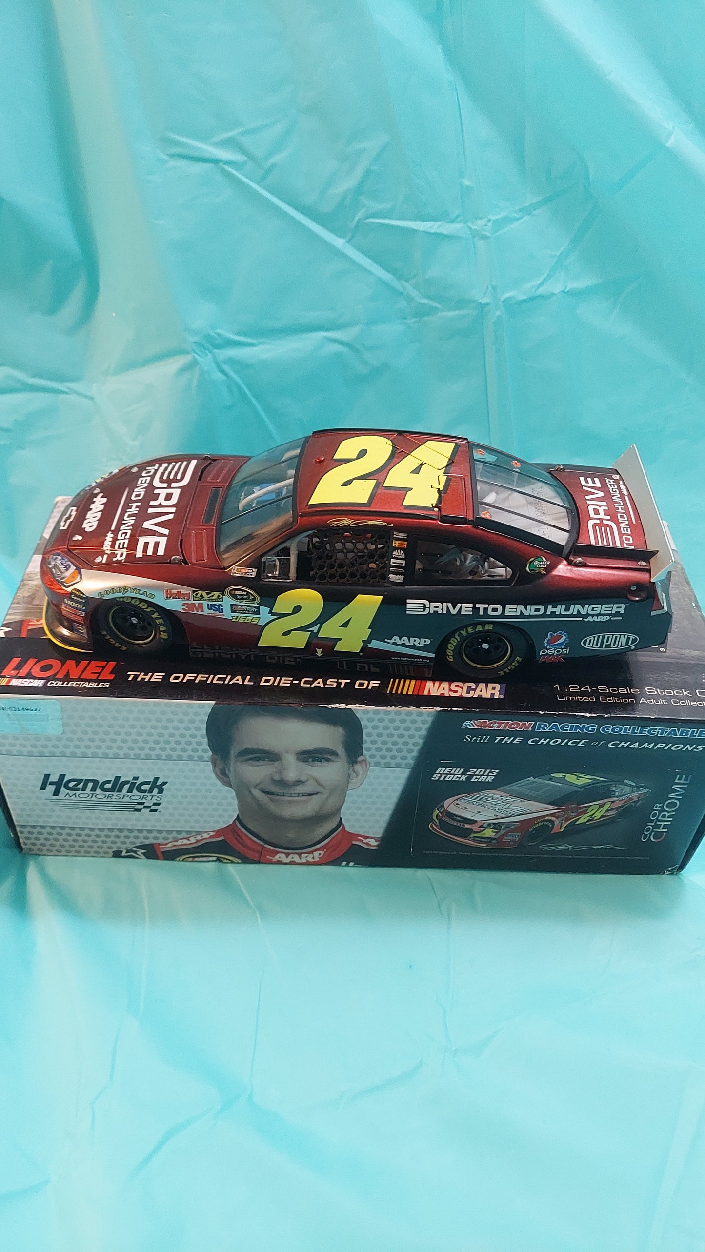 Jeff Gordon #24 AARP DTEH Drive To End Hunger 2011 Chevy Impala LIONEL