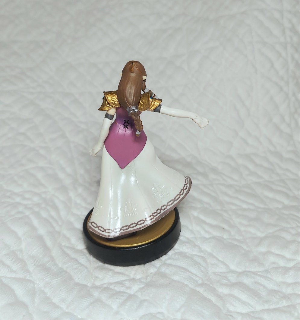 Princess Zelda Nintendo Amiibo Figure Super Smash Bros. / The Legend of Zelda