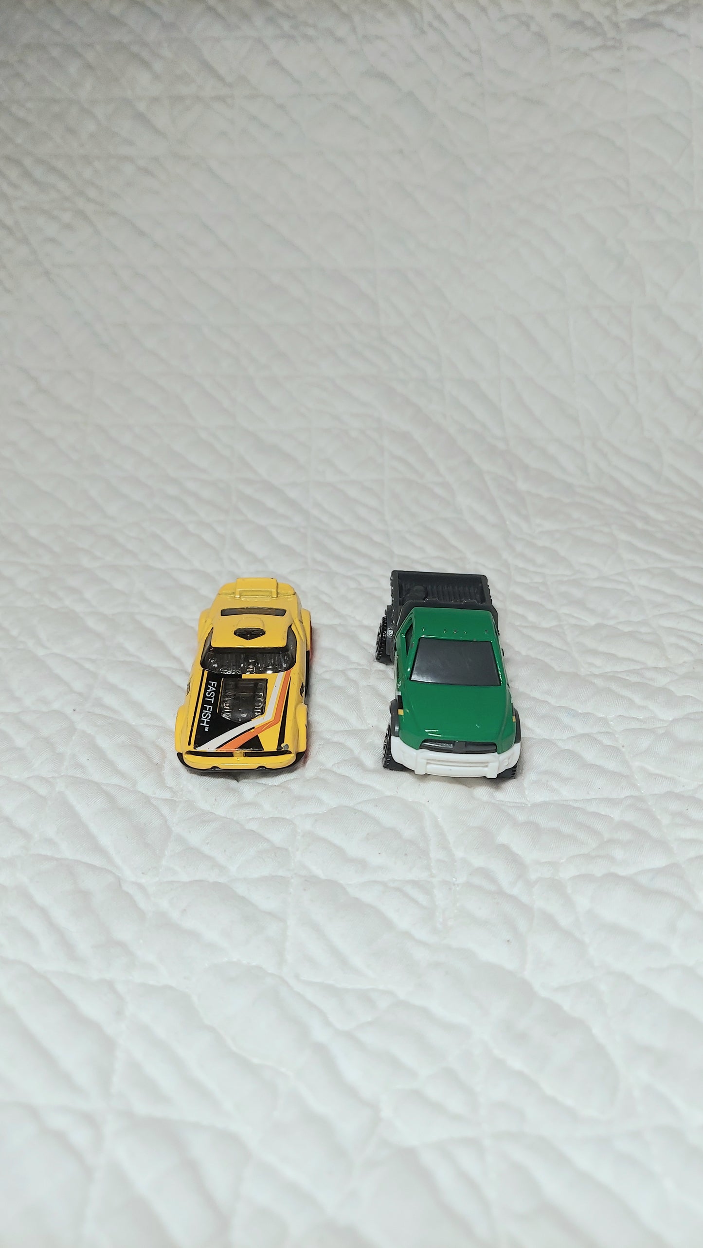 Matchbox 2016 Ram Flatbed Sierra Summit Campground Pickup Truck Service Green & HOT WHEELS Loose Fast Fish (Yellow Version)