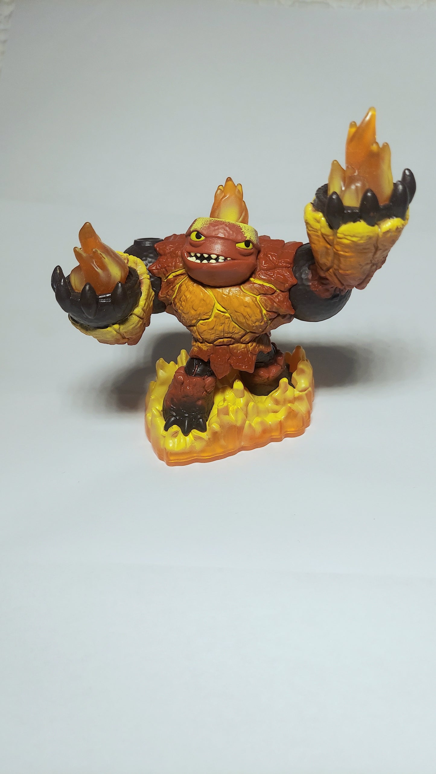 Skylander Action Figure Lot of 3 Hot Head, Eruptor, Hot Dog