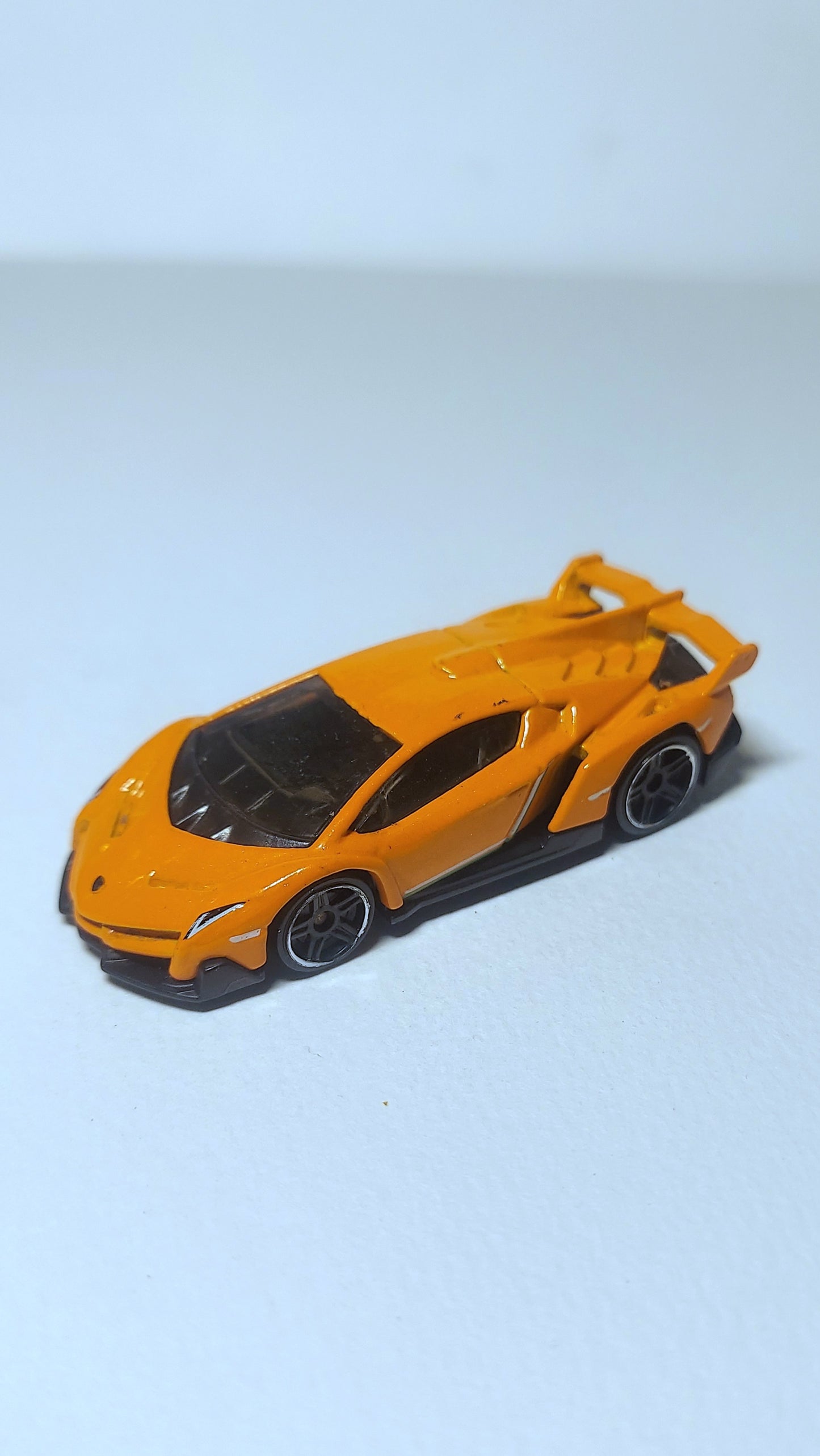 Hot Wheels 2013 Lamborghini Veneno Orange HW CITY