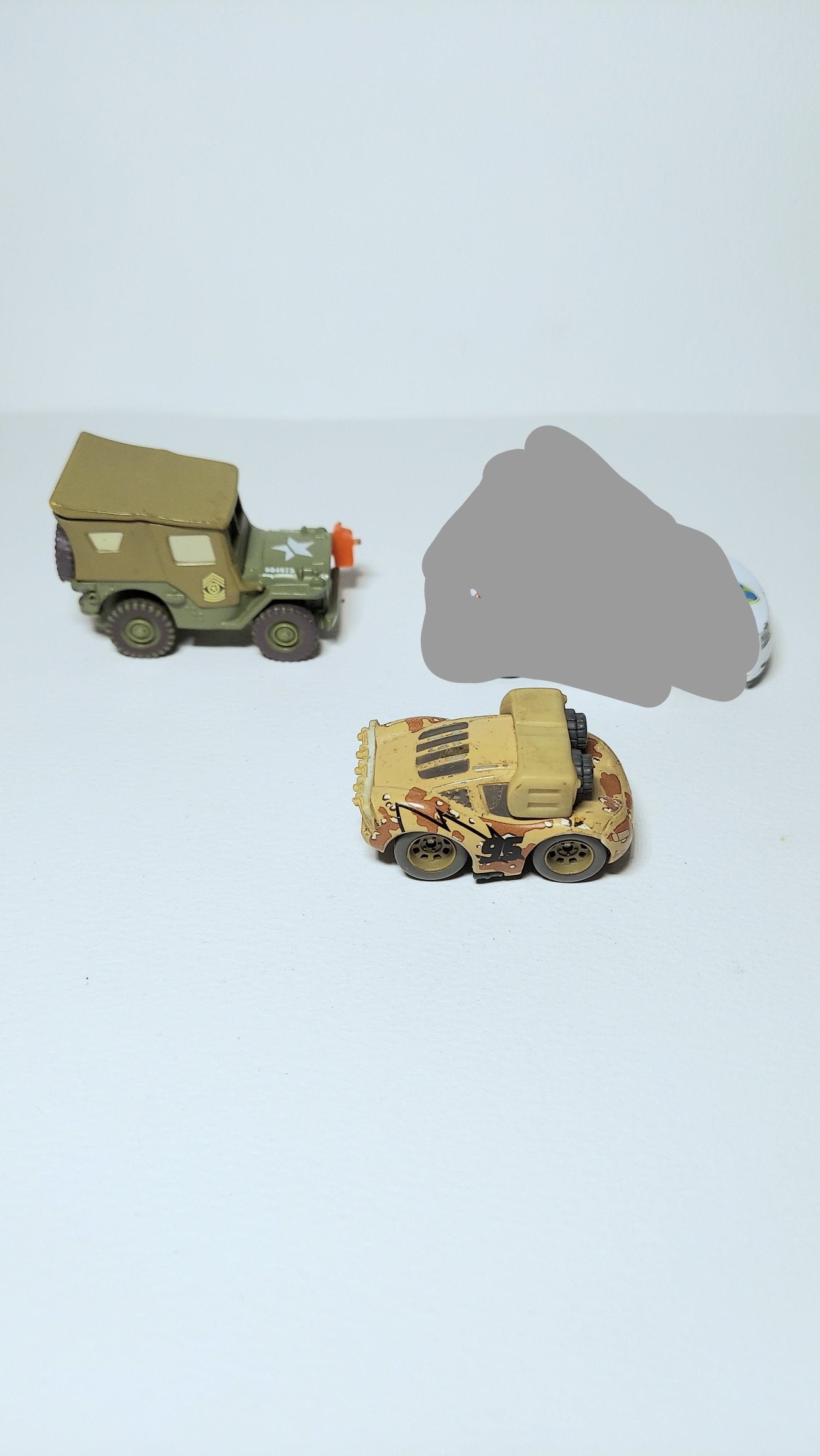 Disney Pixar Cars Lot Lightning McQueen camo night vision goggles, Sarge