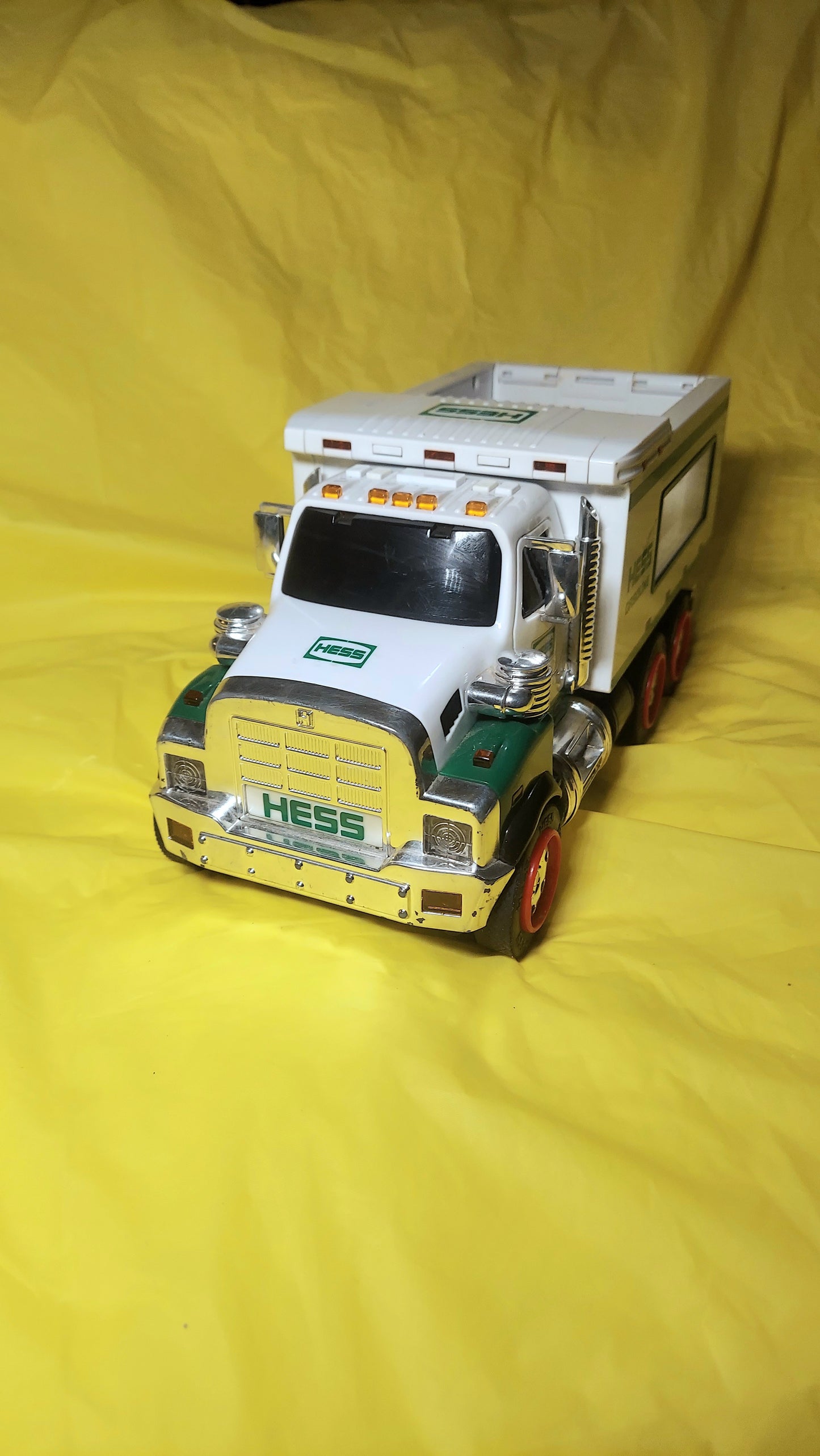 Hess Dump Truck  2008