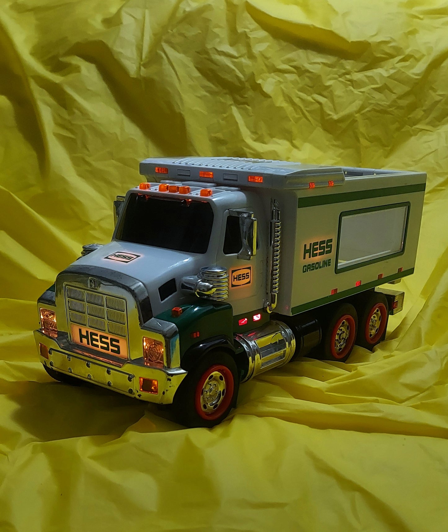 Hess Dump Truck  2008