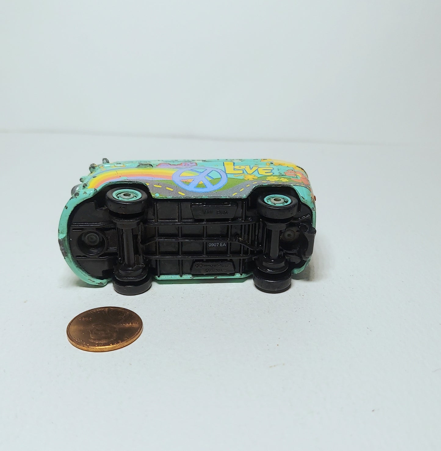 DISNEY PIXAR MOVIE CARS MINIATURE MODEL FILMORE DESERT  DIECAST VAN TOY