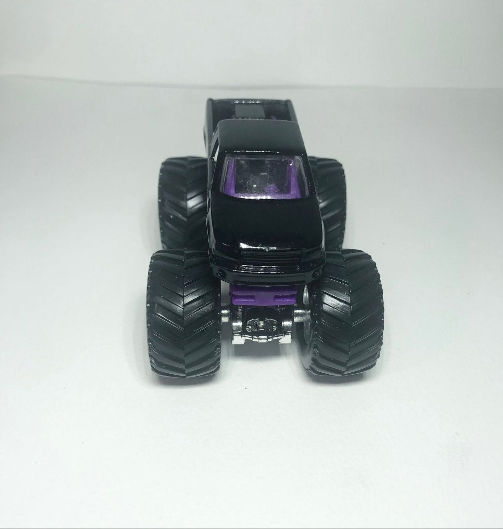 Hot Wheels Mattel Eradicator Monster Jam truck 1:64 die-cast