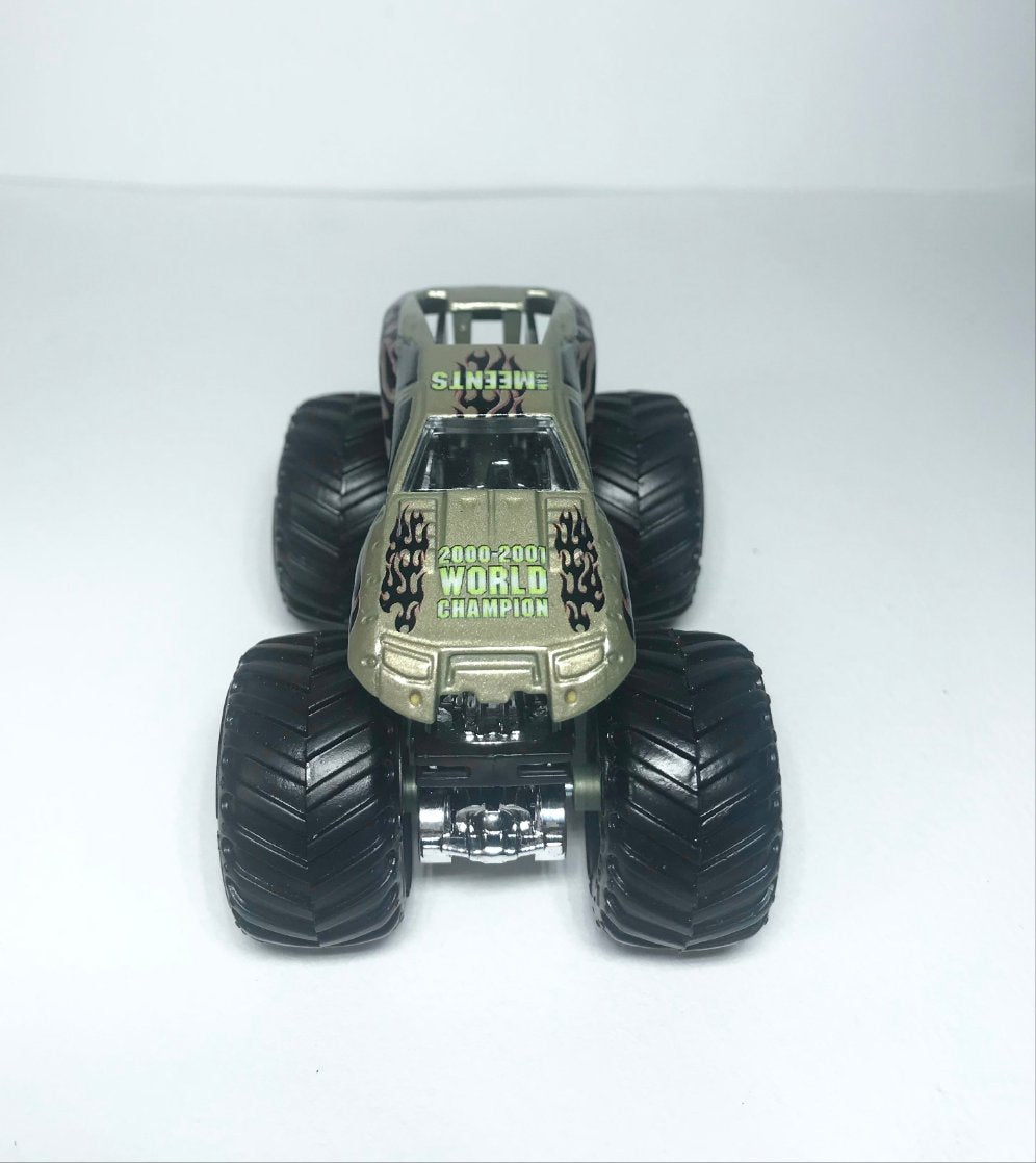 SPIN MASTER MONSTER JAM RETRO EDITION TRUCK 2002 TEAM MEENTS Loose