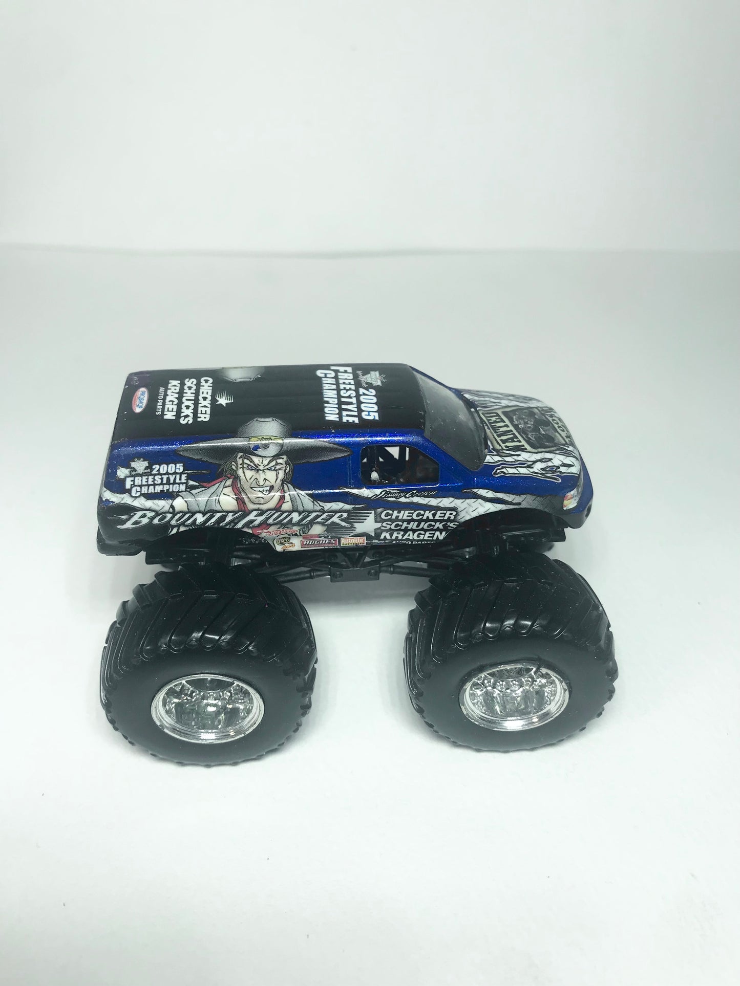 Hot Wheels Monster Jam BOUNTY HUNTER EDGE GLOW 1:64 2005 Freestyle Champion !!!