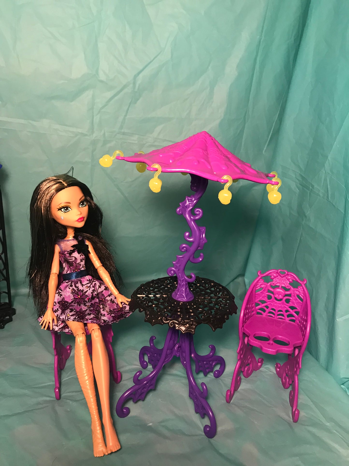 Monster high table set with Cleo De Nile doll