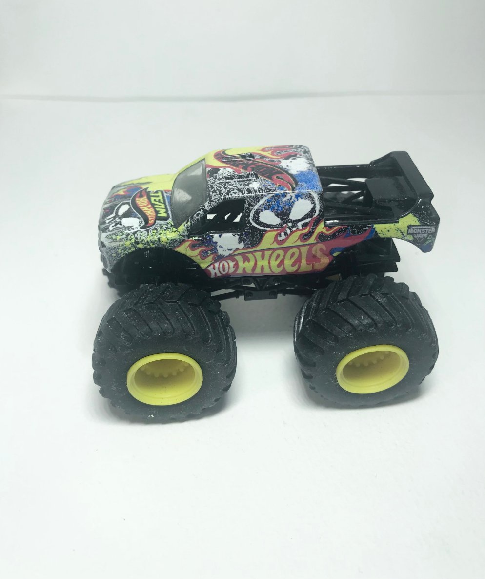 Team HOT WHEELS Die Cast Monster Truck 1:64 Collectible Toy 2018