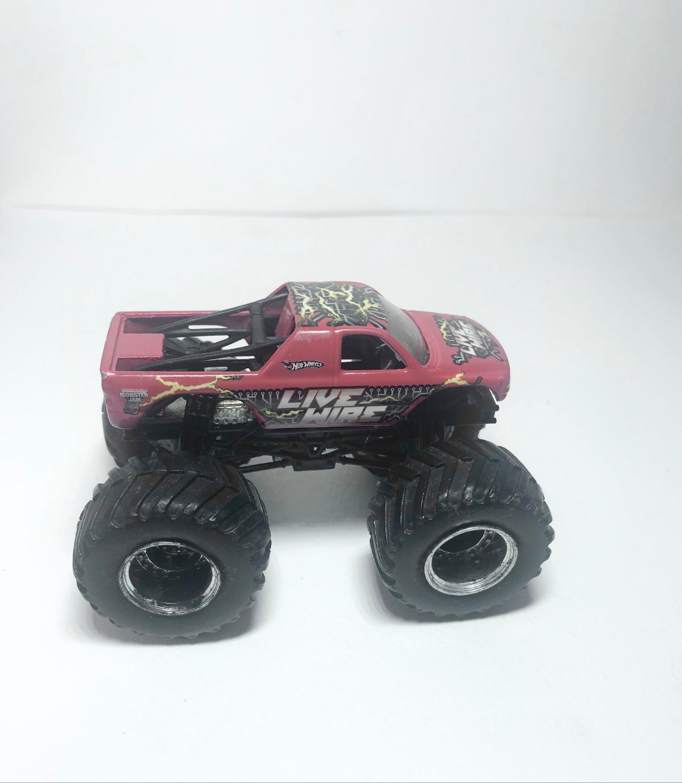 Hot Wheels LIVE WIRE MONSTER TRUCK #39 2001 Red