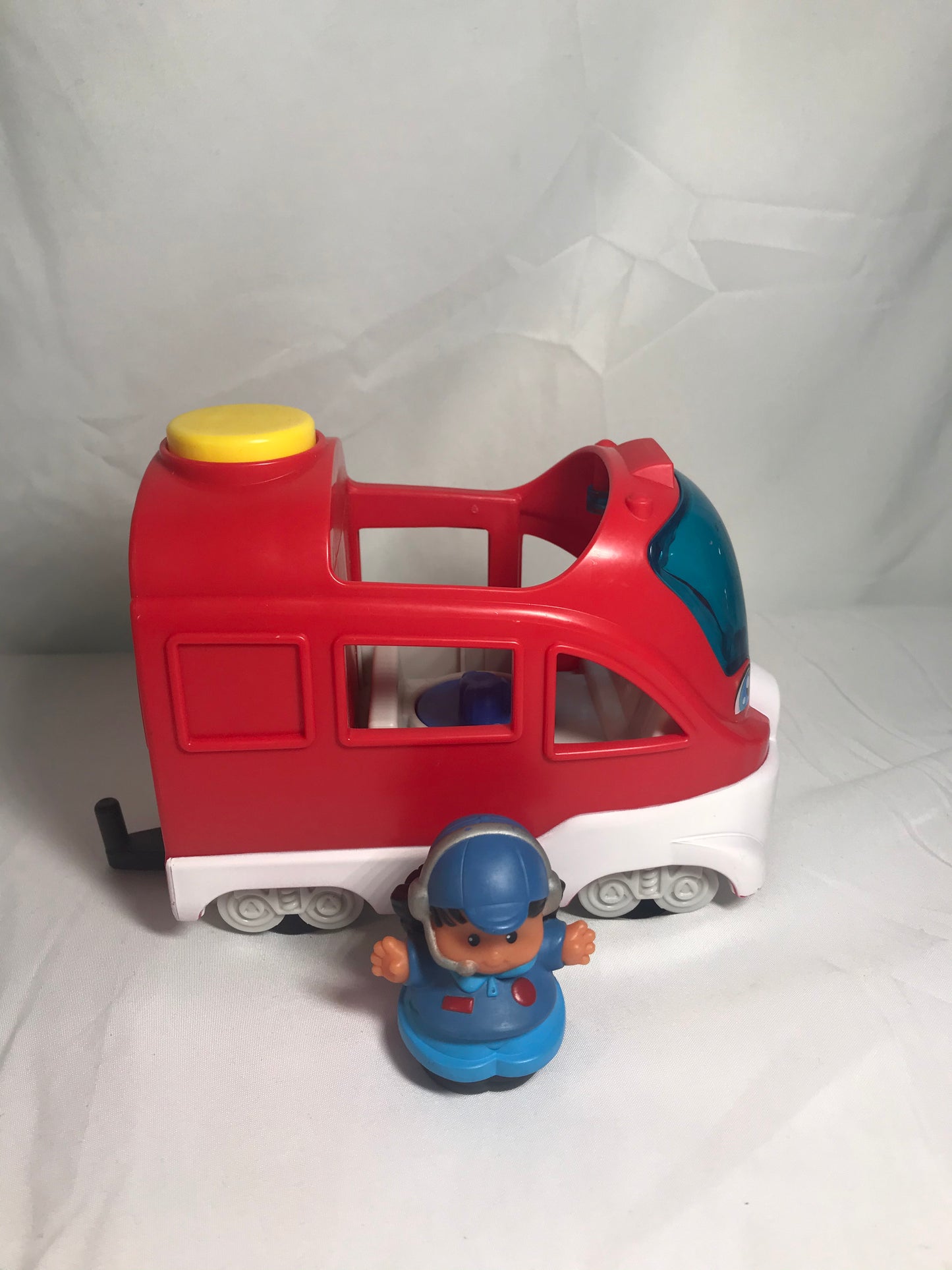 Fisher-Price Little People Friendly Passenger- Works Great #DYP25