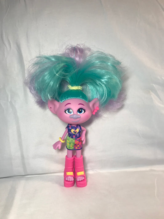 Dreamwork's trolls world tour glam satin fashion doll