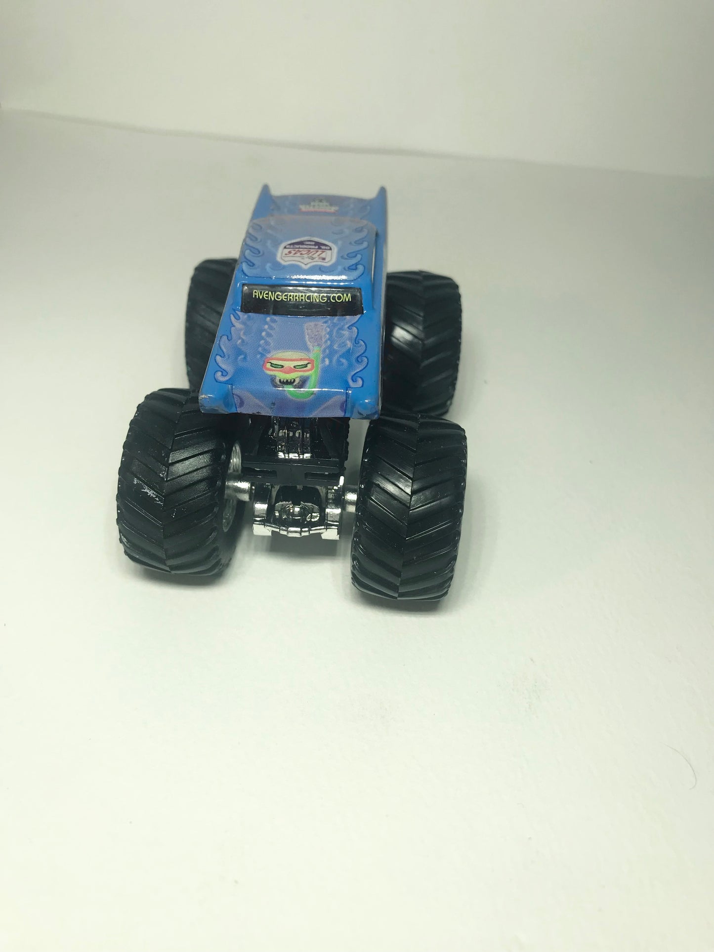 HOT WHEELS MONSTER JAM ADVENGER BLUE TRUCK 1:64