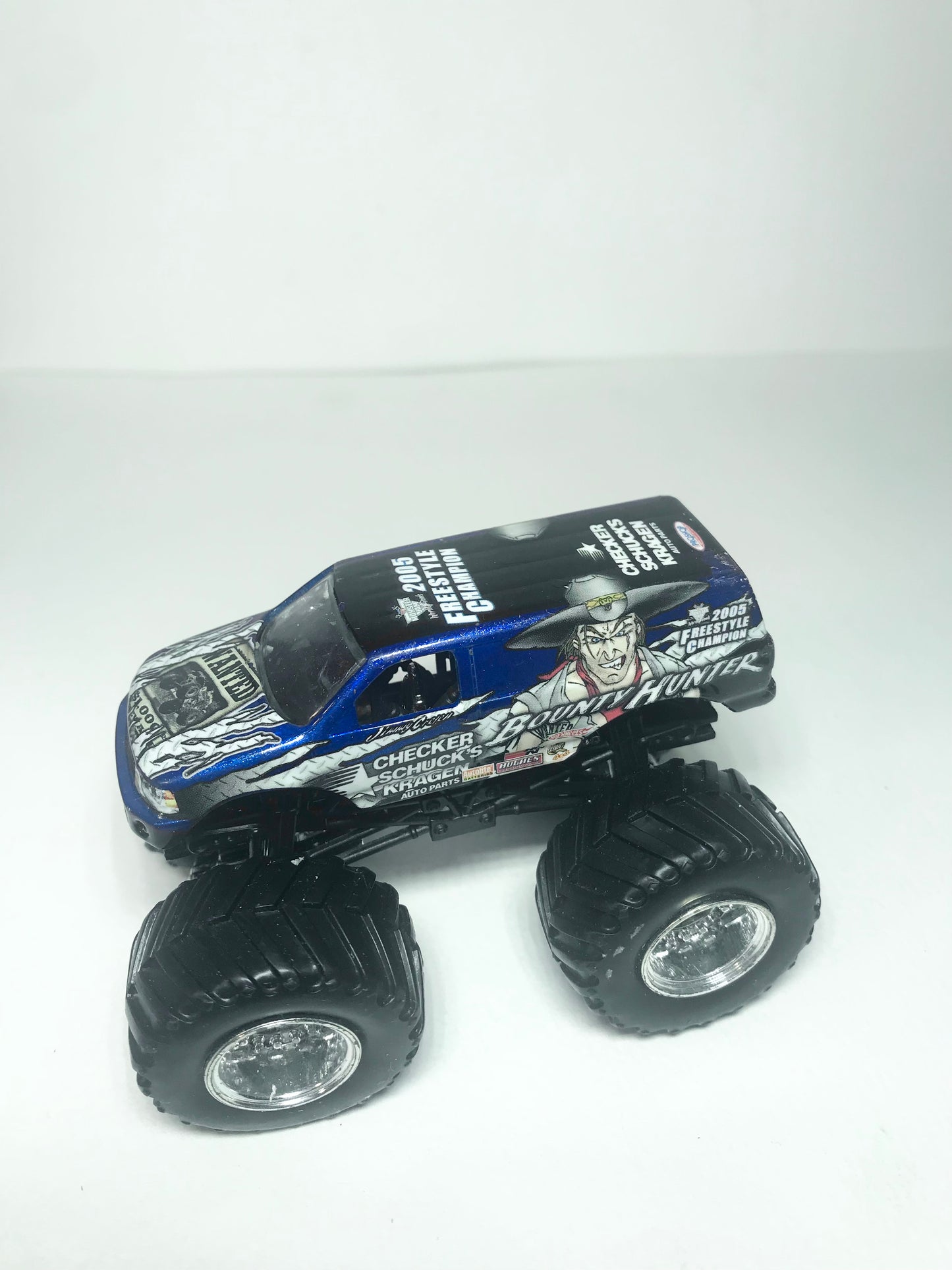 Hot Wheels Monster Jam BOUNTY HUNTER EDGE GLOW 1:64 2005 Freestyle Champion !!!