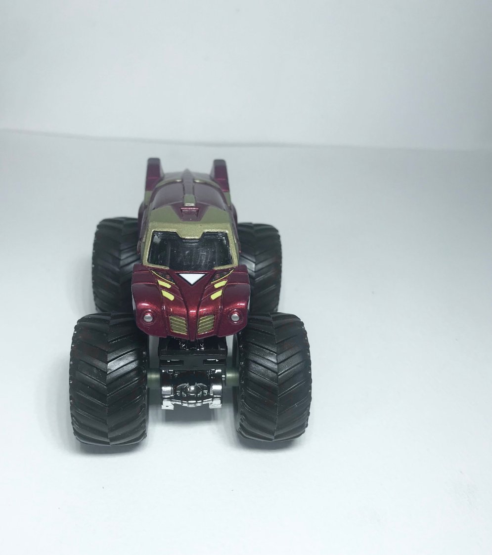 Hot Wheels Monster Jam Ironman 1:64 Diecast Monster Truck