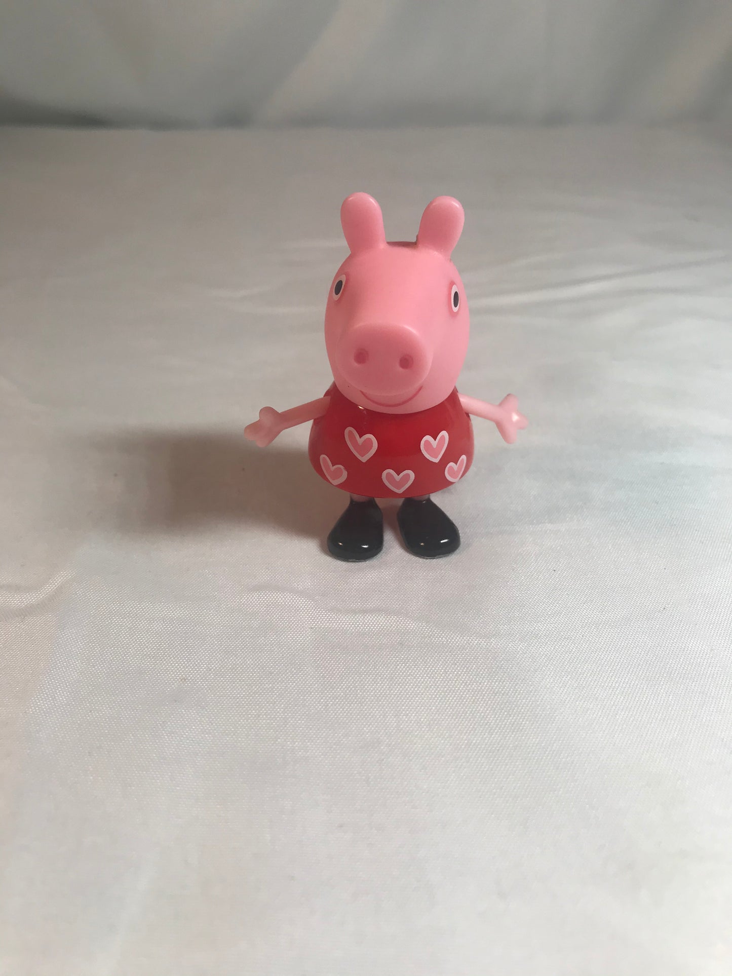 Peppa Pig Red Dress Hearts Mini Figure Jazwares